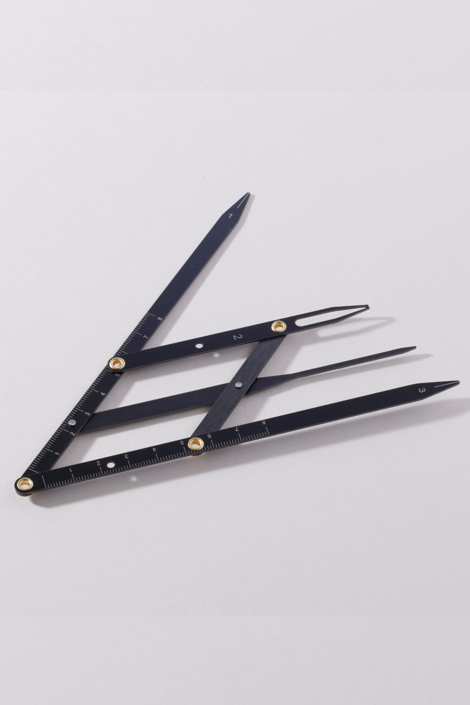 Compas pour sourcils
