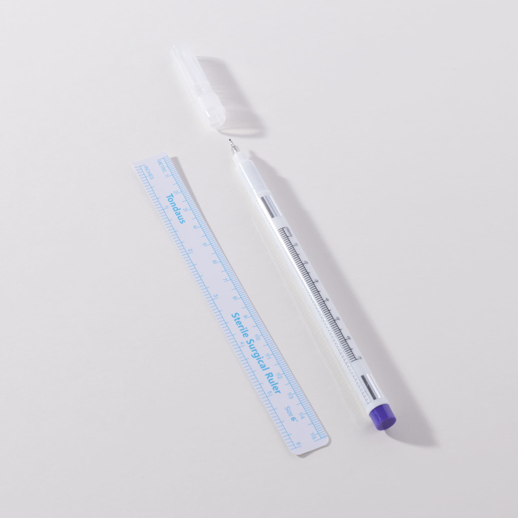 Stylo chirurgical pour sourcils