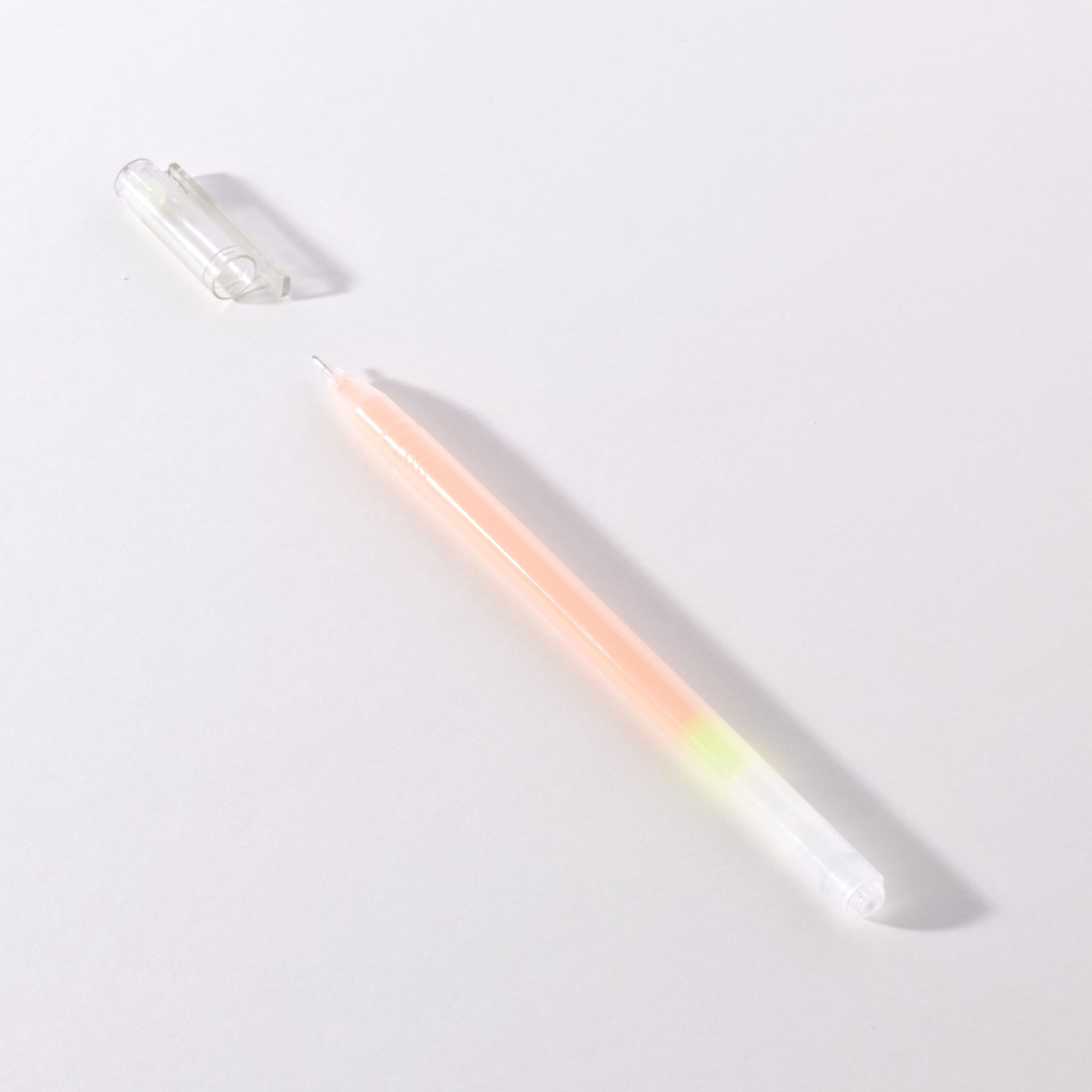 Stylo de marquage coloré pour sourcils