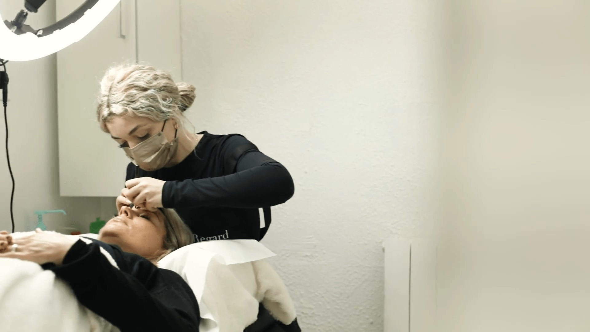 prestation de browlift sourcil sur cliente