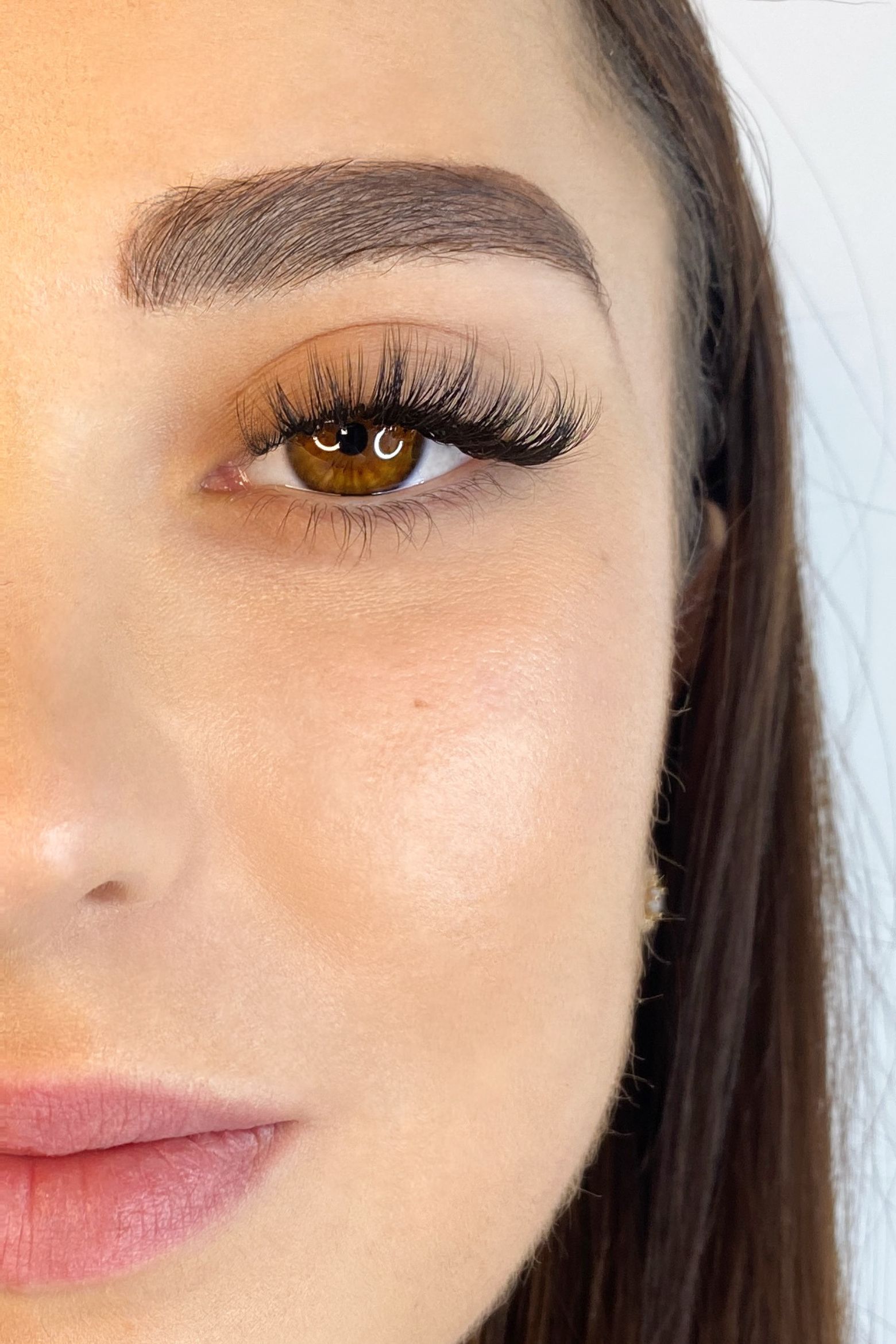 pose volume russe en extensions de cils avant apres